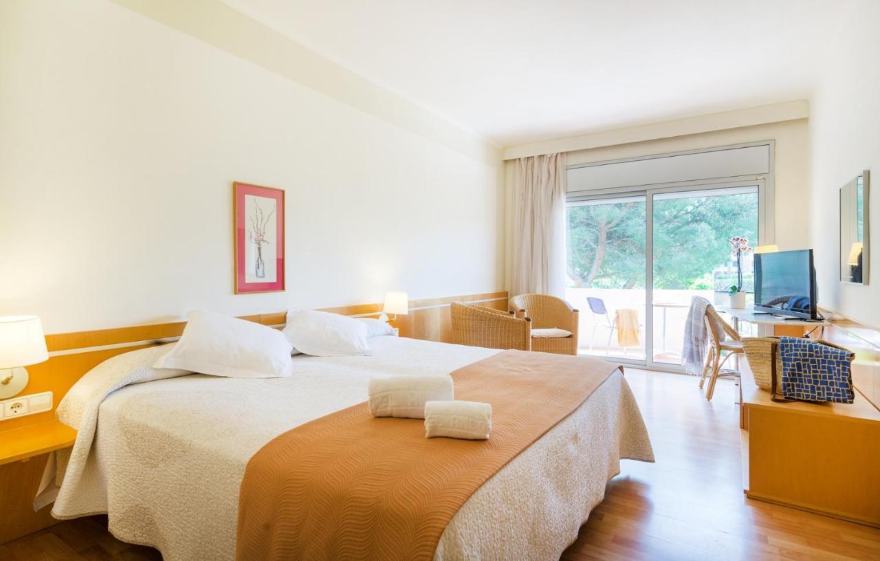 Hotel Ancora Паламос Экстерьер фото